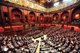 Prime votazioni in aula alla Camera sulla Legge elettorale. L’accordo Renzi Berlusconi tiene. Spuntano, però, 20 franchi tiratori