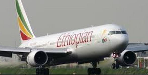 Boeing 767 della Ethiopian Airlines costretto ad atterrare a Ginevra. Arrestato il dirottatore: è il co-pilota