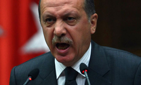 Bufera sul primo ministro Turco Erdogan. Diffuse intercettazioni imbarazzanti che lui, però, definisce un falso organizzato per complottare contro il Governo