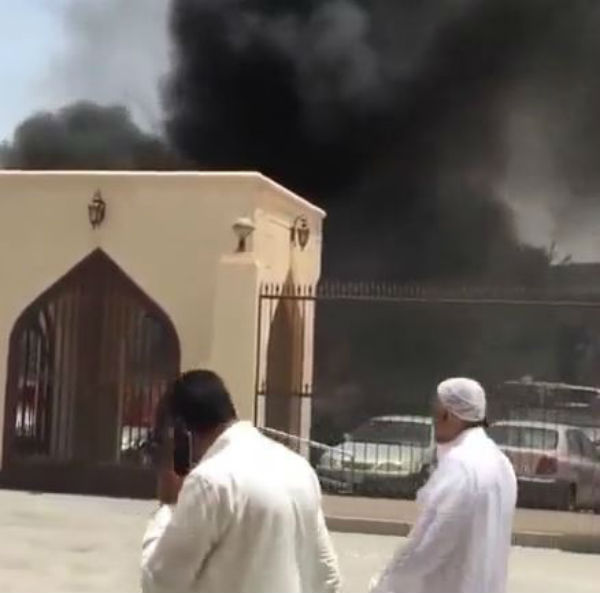 Drammatico video di attentato a moschea sciita in Arabia Saudita: 4 morti
