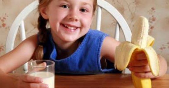 Allarme sulla quantità di zucchero negli snack a base di frutta per bambini