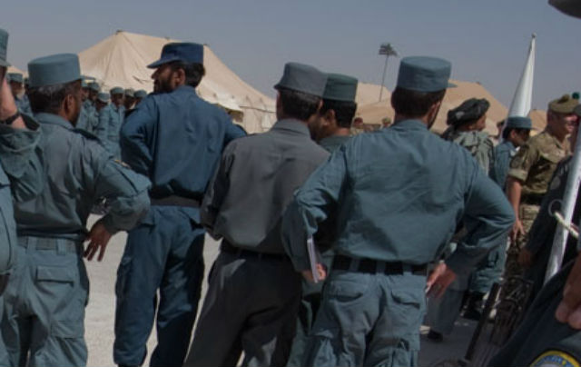 Afghanistan: strage di poliziotti. 17 uccisi dai talebani nel sud del Paese