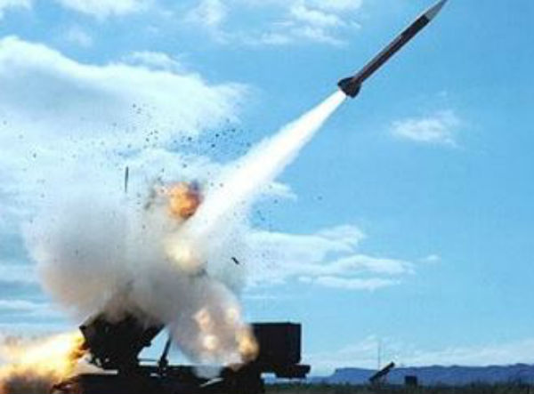 Missile yemenita intercettato e distrutto da batteria Patriot dell’Arabia Saudita