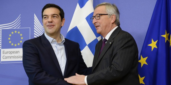 Raggiunto accordo tra Grecia e creditori. Evitata bancarotta e uscita dall’euro