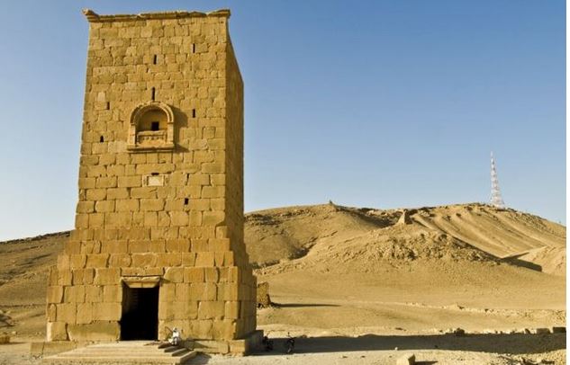 Palmyra: Isis distrugge anche famose torri funerarie della Valle delle tombe