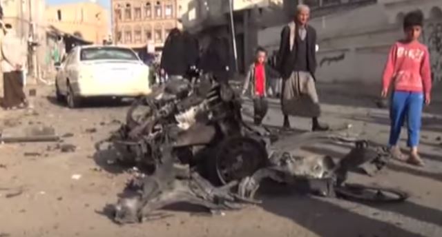 Yemen: 12 morti per un attentato a una moschea di Sanaa. Si sospetta l’Isis