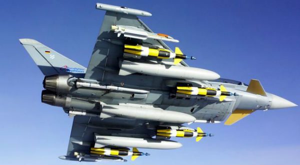 Kwait acquista 28 aerei da combattimento da Finmeccanica. 8 miliardi di euro. Sono i Typhoon del consorzio Eurofighter .