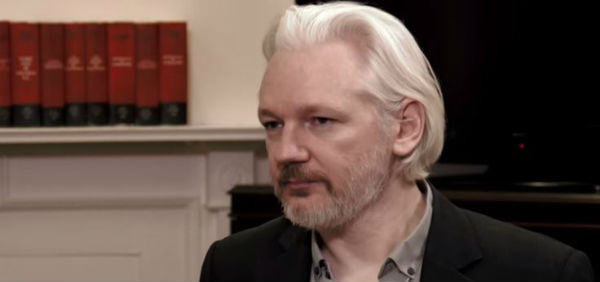 Londra: la polizia non controlla più l’ambasciata dove è rifugiato Assange. Costa troppo