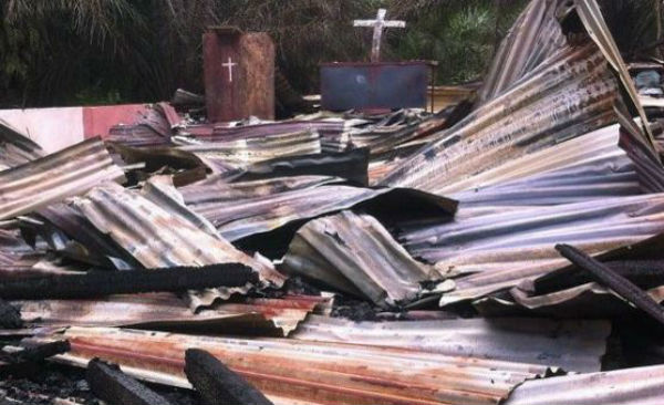 Indonesia: assalita chiesa cristiana da estremisti islamisti che vogliono la chiusura di altre