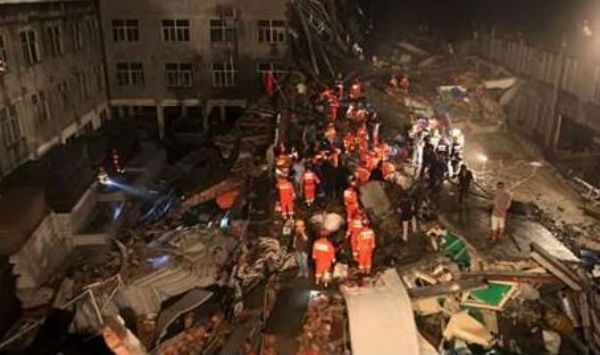 Cina: crollo provoca morte di 17 operai. Palazzo in ristrutturazione