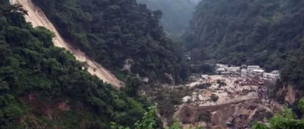 Guatemala: fango travolge villaggio. Decine di morti. 600 scomparsi. Tanti i bambini