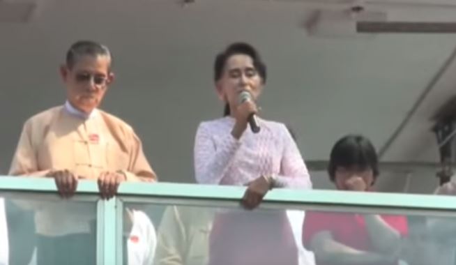 Festa in Birmania per la fine della dittatura e la vittoria di Aung San Suu Kyi, la Mandela donna