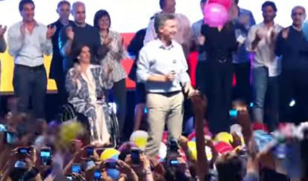 Argentina: finisce l’era peronista alla Kirchner. Presidente è Macri del centro destra