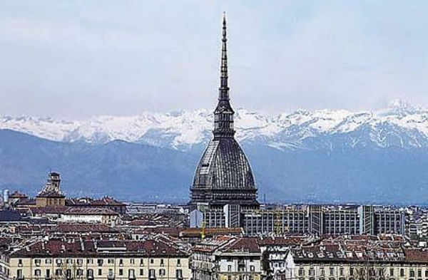 Allarme bomba a Torino: sgomberata la Mole Antonelliana