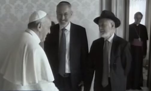 Papa Francesco oggi in visita alla Sinagoga di Roma