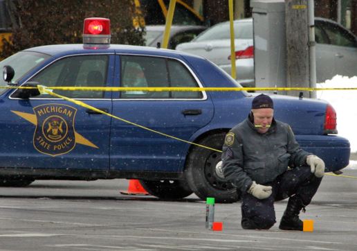 Usa: caccia all’uomo dopo strage nel Michigan. Uccise sei persone