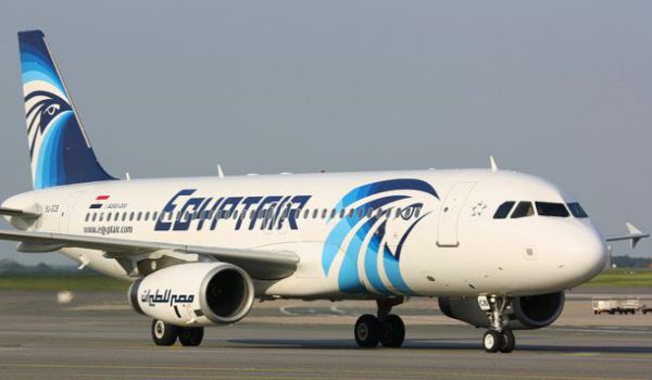 Aereo EgyptAir dirottato su Cipro. Si teme kamikaze a bordo