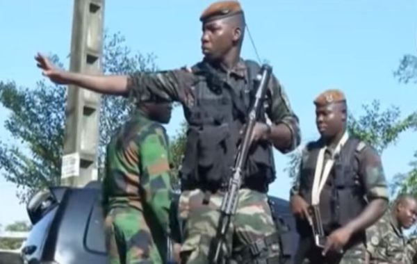 Attacco di al- Qaeda a tre alberghi di turisti. 16 morti in Costa d’Avorio