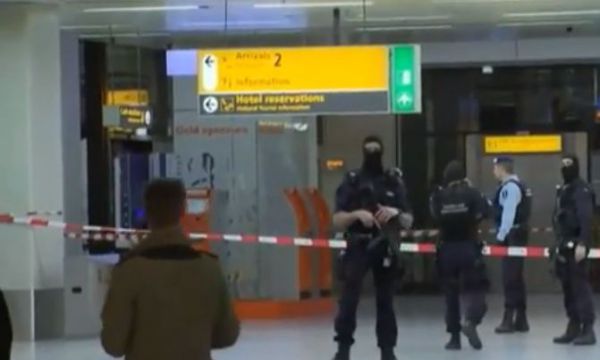 Amsterdam: allarme terrorismo. Chiuso aeroporto. Un arresto