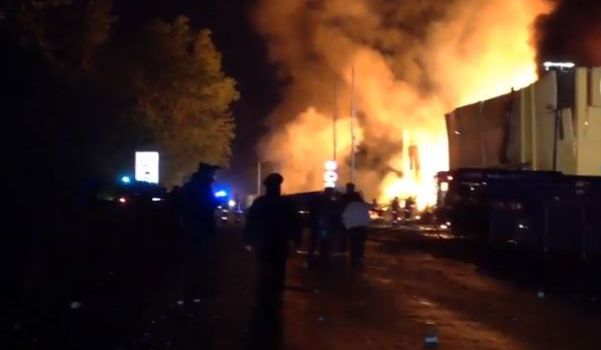 Incendio azienda chimica Torino: 5 vigili del fuoco feriti