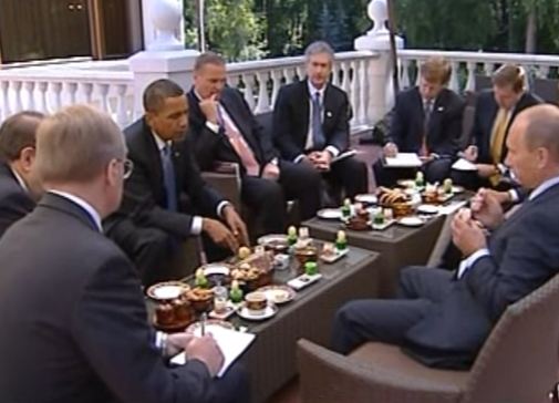 Obama espelle 35 diplomatici russi e Putin non reagisce