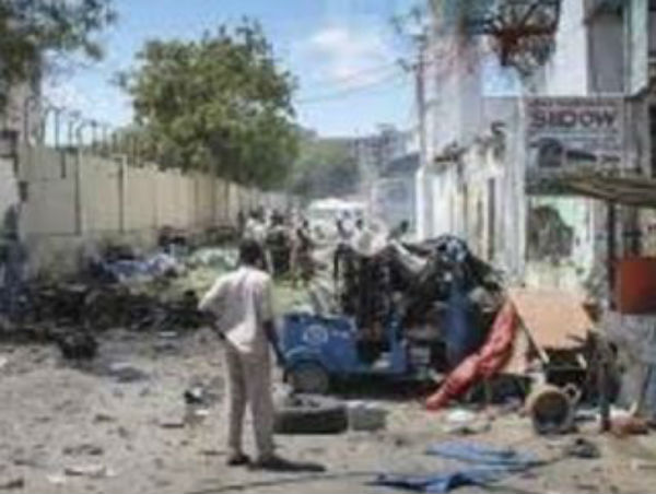 Somalia: attentato in un mercato di Mogadiscio. 16 morti. Potrebbero essere 35