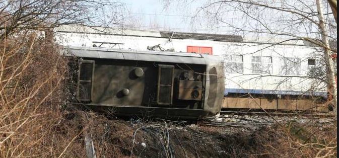 Belgio: deraglia treno, Un morto, 19 feriti