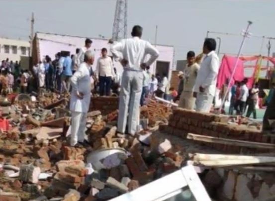 India: crolla muro durante matrimonio. 22 morti