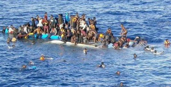 Migranti: strage di bambini annegati di fronte alla Libia