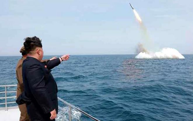 Corea del Nord: lanciamo missili contro Guam. Con testate atomiche?