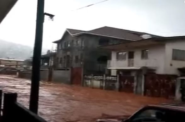 Sierra Leone: 400 i morti travolti dal fango. 600 gli scomparsi