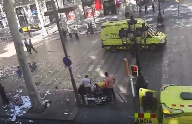 Barcellona: due italiani morti. Aggressioni in Finlandia e Germania. Tre morti accoltellati