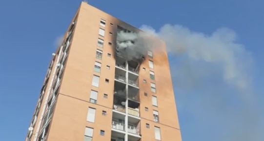 Milano: incendio in edificio di 13 piani