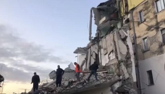Terremoto: 23 morti in Albania. Sisma di 5.3 anche in Bosnia