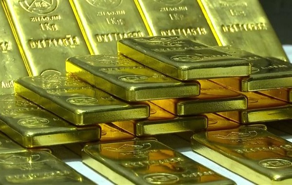 L’oro sparito: qualcuno ammassa metallo prezioso (e banconote) a un ritmo forsennato. E’ la strategia ‘Zio Paperone’ – di Mauro Bottarelli