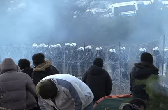 La crisi umanitari dei profughi in Bielorussia. Lukashenko minaccia di tagliarci il gas